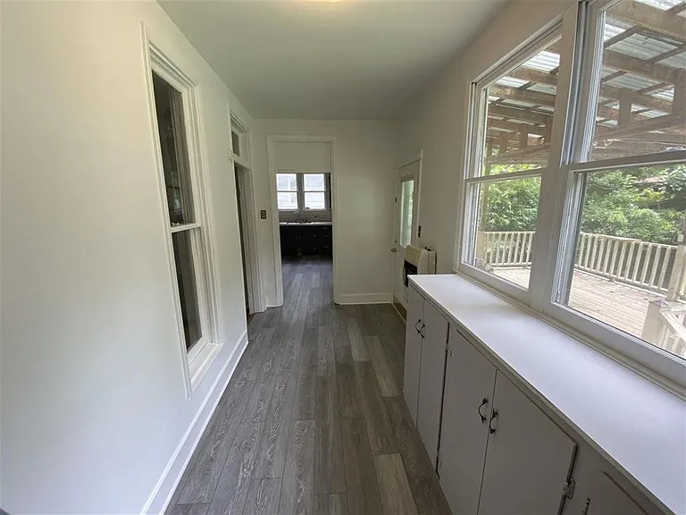 529 W Oak Ave — Photo 14
