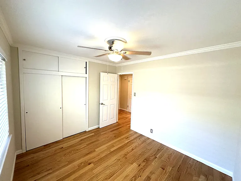 1045 W McKinley Ave — Photo 15