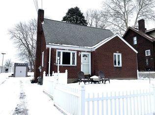 365 Center St, Baden, PA 15005