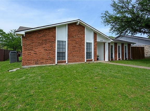 2nd image of 1113 Lombardy Dr