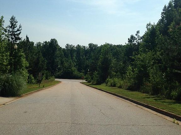 3rd image of Belmont Park Dr