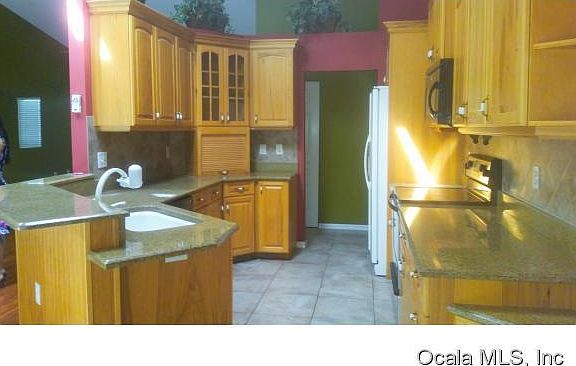 4th image of 2752 NE 35th St