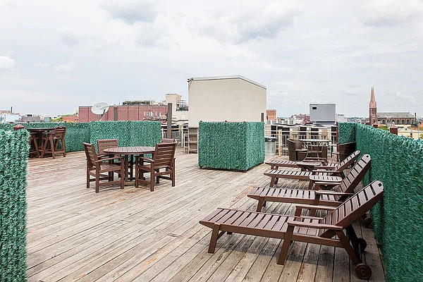 Rented by Cyberapts Management | media 37