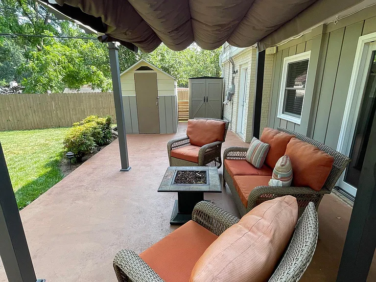 5013 Currituck Dr — Photo 3