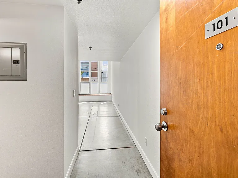 18 Bernice St #101 — Photo 21