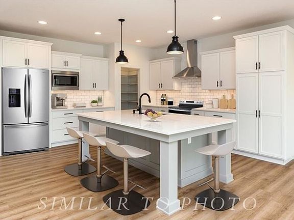 3rd image of 10932 Brookdale Dr