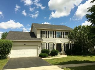 511 Carriage Way, South Elgin, IL 60177