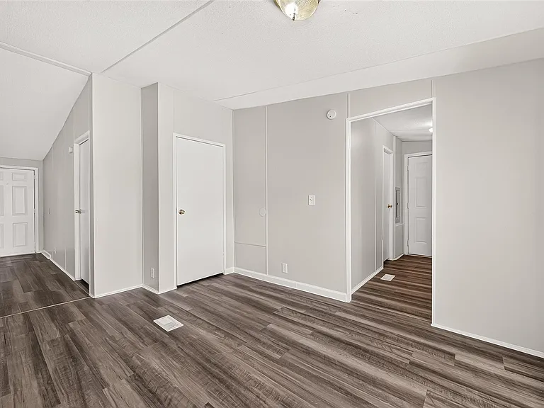 20306 Mountaindale Dr — Photo 7