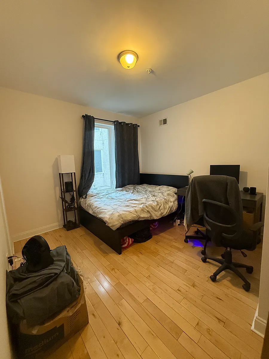Building Photo - 4130 Chester Ave #1A
