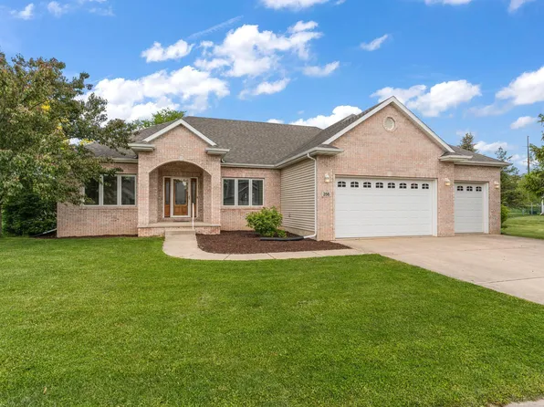 256 Pineview Ln, Valparaiso, IN 46383