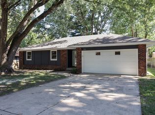 3736 S Hillcrest Ave, Springfield, MO 65807