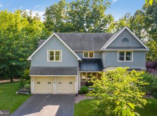 102 Mountain Laurel Ln, Malvern, PA 19355