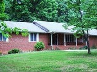 1709 River Knoll Ct, Greensboro, NC 27409