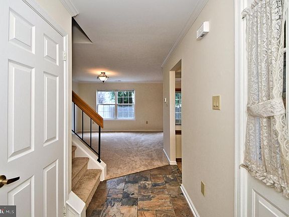 5th image of 283 Sequoia Dr