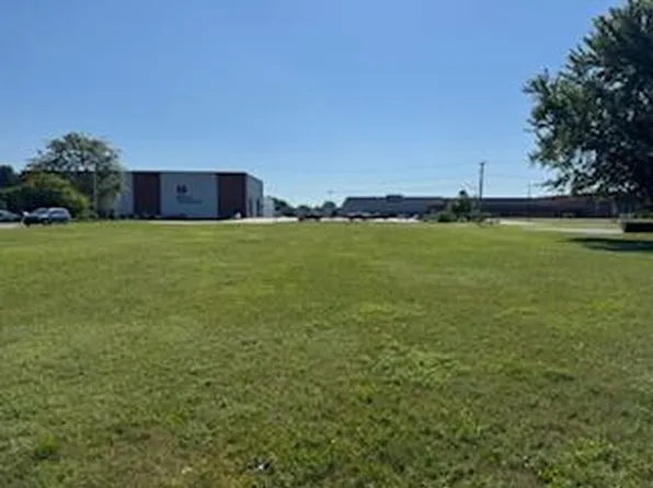 2508 Pipestone Rd, Benton Harbor, MI 49022