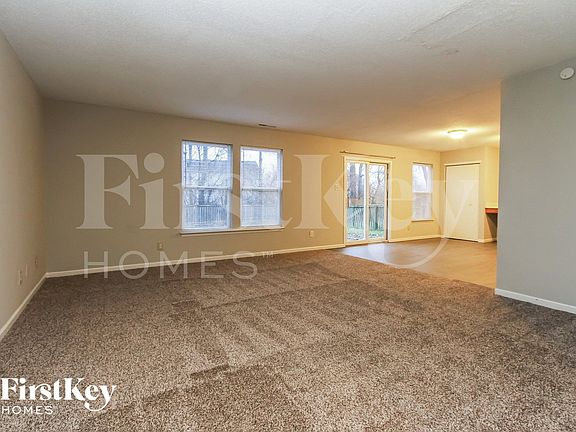 2nd image of 1911 Dutch Elm Dr