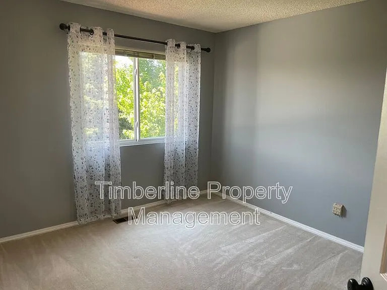 8322 Radcliff Dr — Photo 19