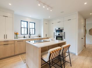 16 W York Ln, Nantucket, MA 02554