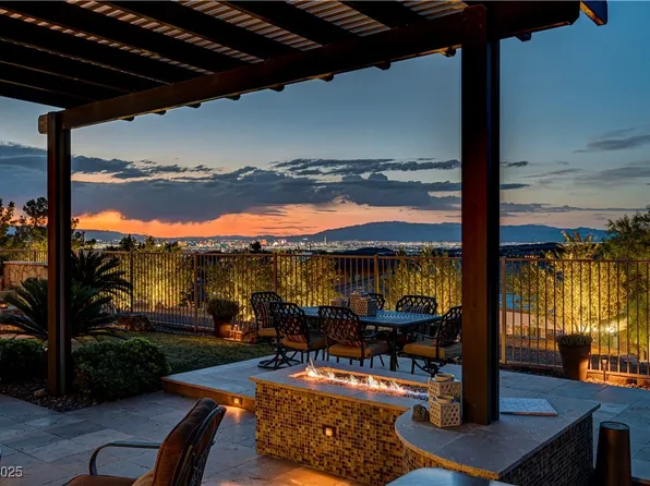 16 Mallard Creek Trl, Henderson, NV 89052