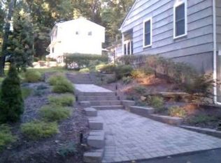 17 Pamela Dr, Randolph, NJ 07869