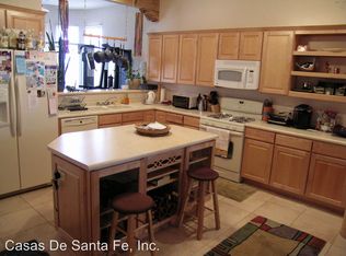 2194 Manuel Medrano Rd, Santa Fe, NM 87505