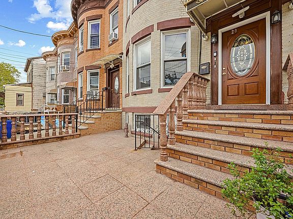 2nd image of 20 Danforth St