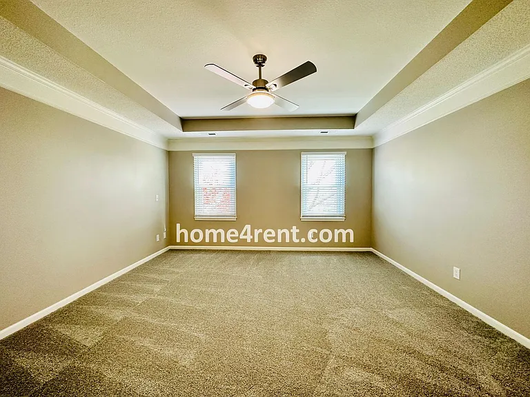 902 Sherman Pkwy — Photo 33