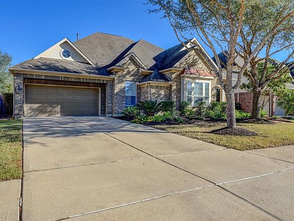 3rd image of 26006 Fiona Sky Ln