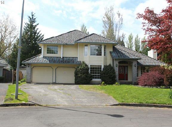 2nd image of 3104 NE 97th Cir