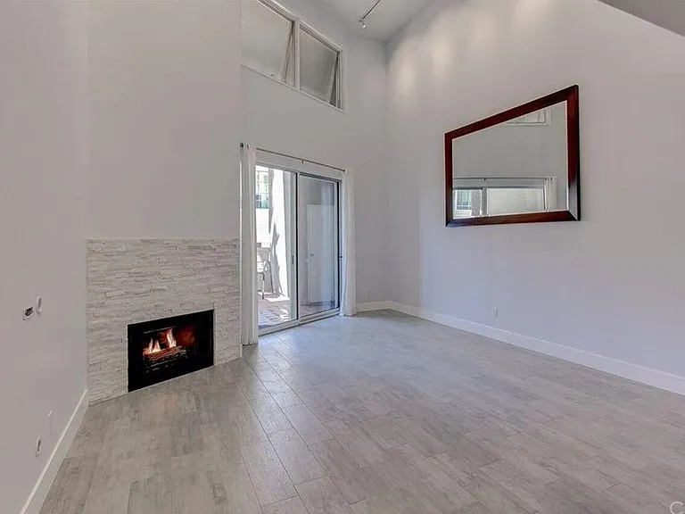200 Pacific Coast Hwy #122 — Photo 2