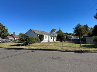 105 Maple Blvd, Troutdale, OR 97060