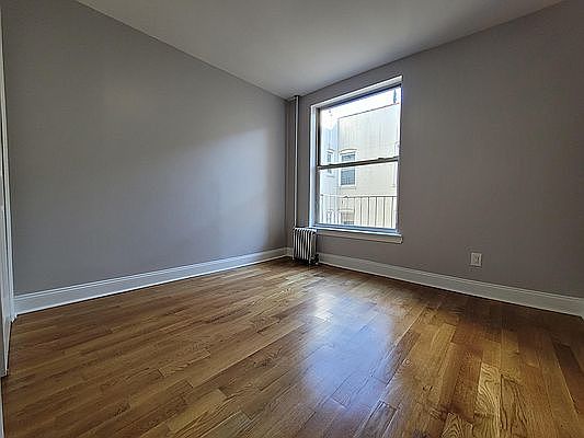 3rd image of 575 W 175th St APT 51