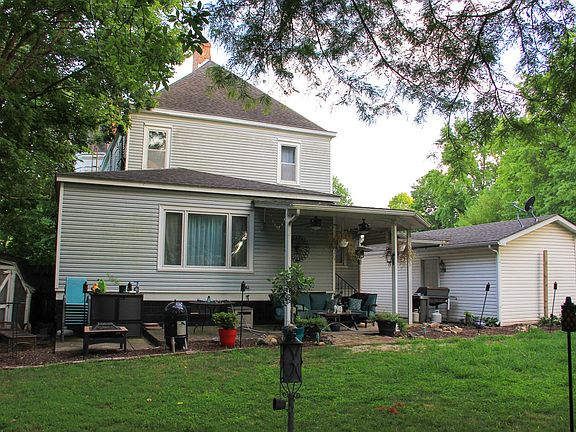3rd image of 418 E Main St