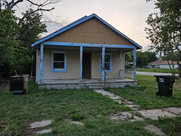 203 S Harvey Ave, Burrton, KS 67020