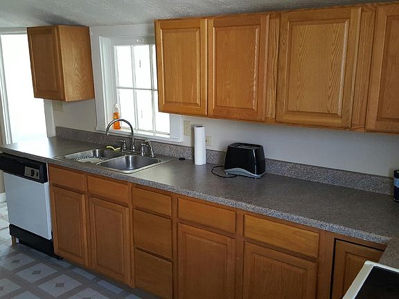 4th image of 725 W Water St