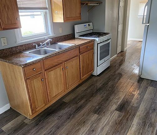 2nd image of 2721 Milburn Blvd