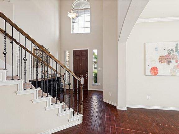 2nd image of 629 Peach Ln