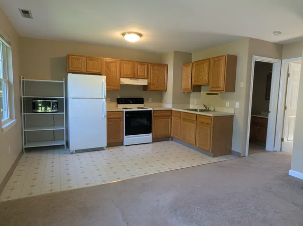 2771 Whitney Ave APT C, Hamden, CT 06518