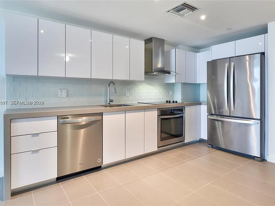 1600 NE 1st Ave #1202