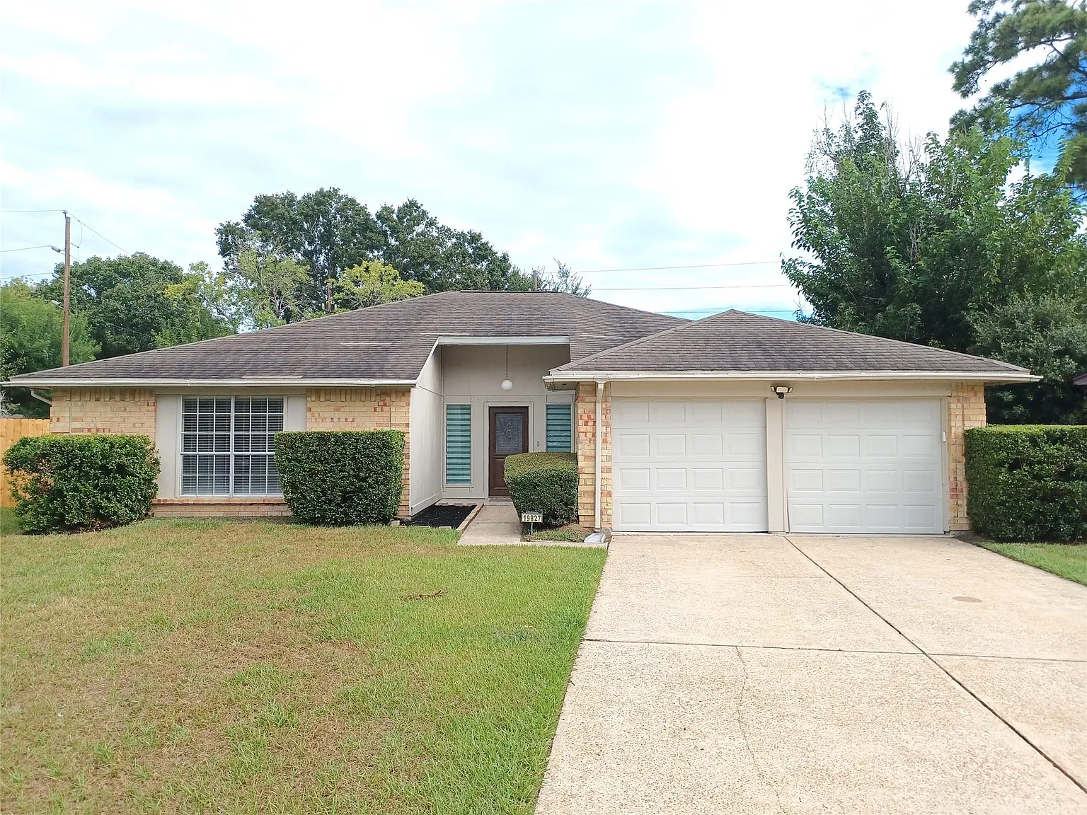 3 bed, 2.0 bath, 1483 sqft, $1,650 — Photo 1