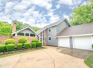 2500 N Stanton Ave, Fayetteville, AR 72703