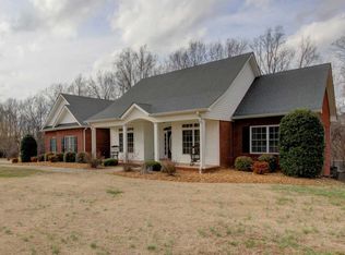 886 Iron Workers Rd, Clarksville, TN 37043