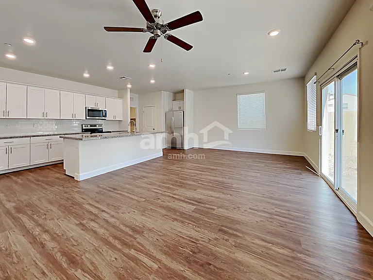 136 Charmante Tulip Ln — Photo 7