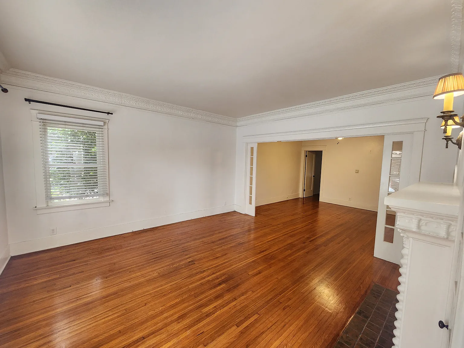 2 bed, 1100 sqft, $2,995 — Photo 3