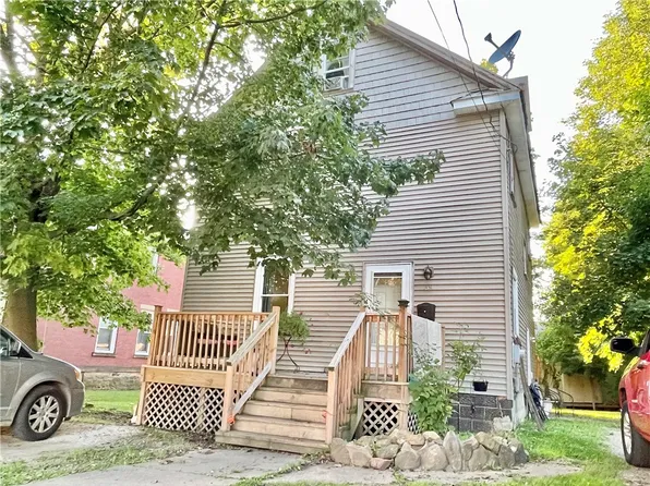 39 E Pleasant St, Corry, PA 16407