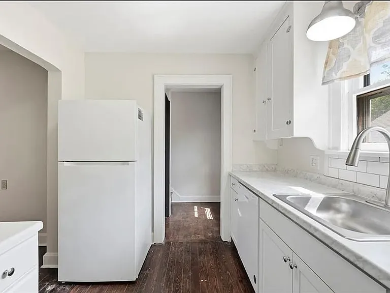 403 E 63rd Ter #403 — Photo 11