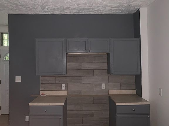 2nd image of 1389 Seward St #1389