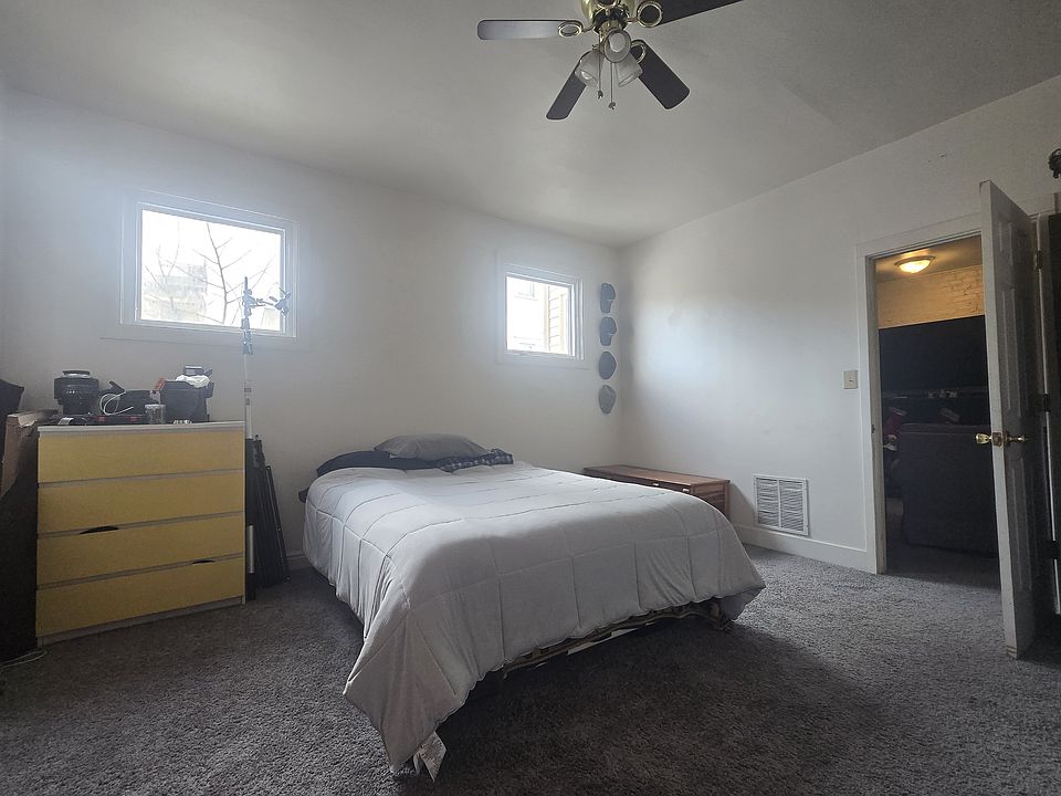 1st image of 10 S Jefferson Ave