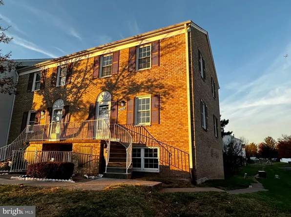 14350 Avocado Ct, Centreville, VA 20121