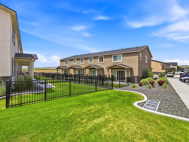 West Vine Townhomes — Photo 43